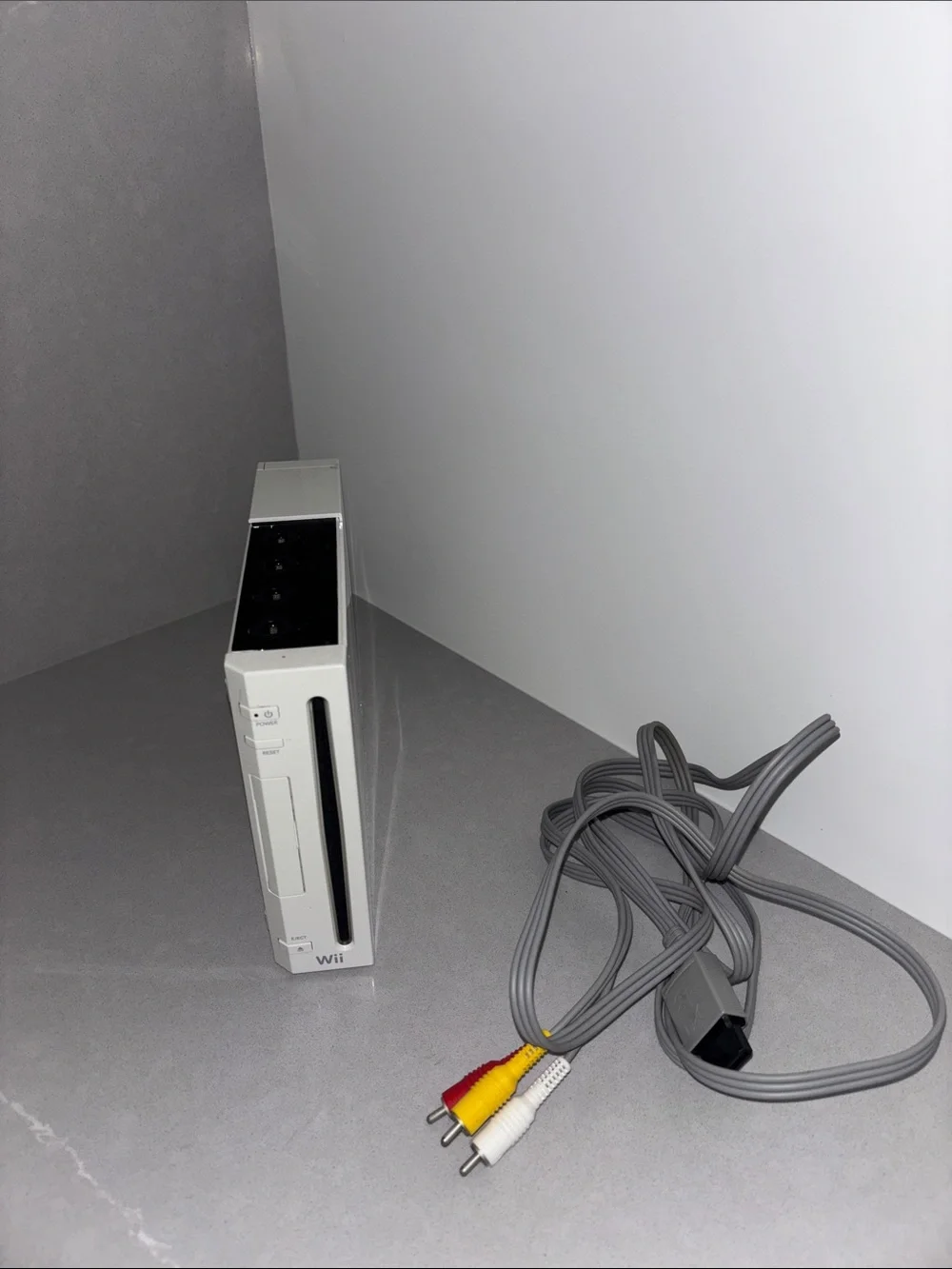 Nintendo Wii Console Gaming System RVL-001 White USED W/ Cable